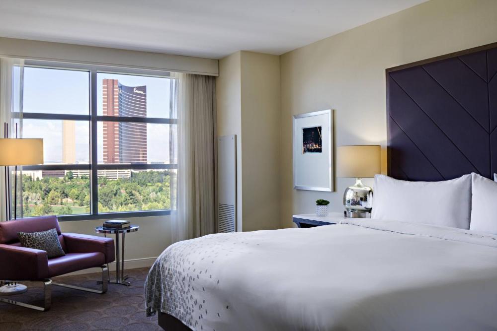 King Room with City View interior
